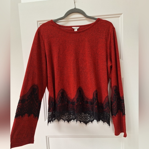 LS lace trim top - Picture 2 of 12